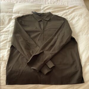 Lululemon men’s XL commission shirt dark khaki green